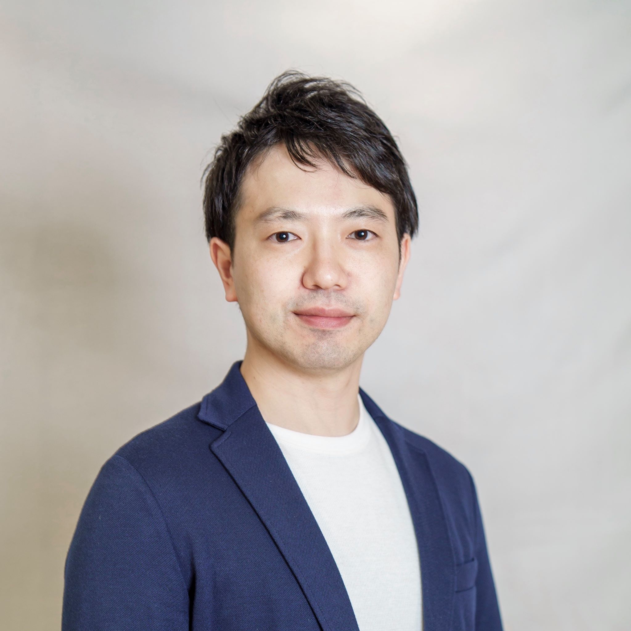 企業代表者顔写真