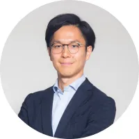 企業代表者顔写真