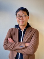 企業代表者顔写真