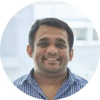 企業代表者顔写真