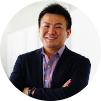 企業代表者顔写真